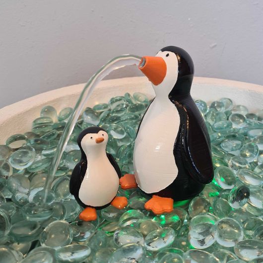 Hydria Collectable Fountain Head - Penguin Family